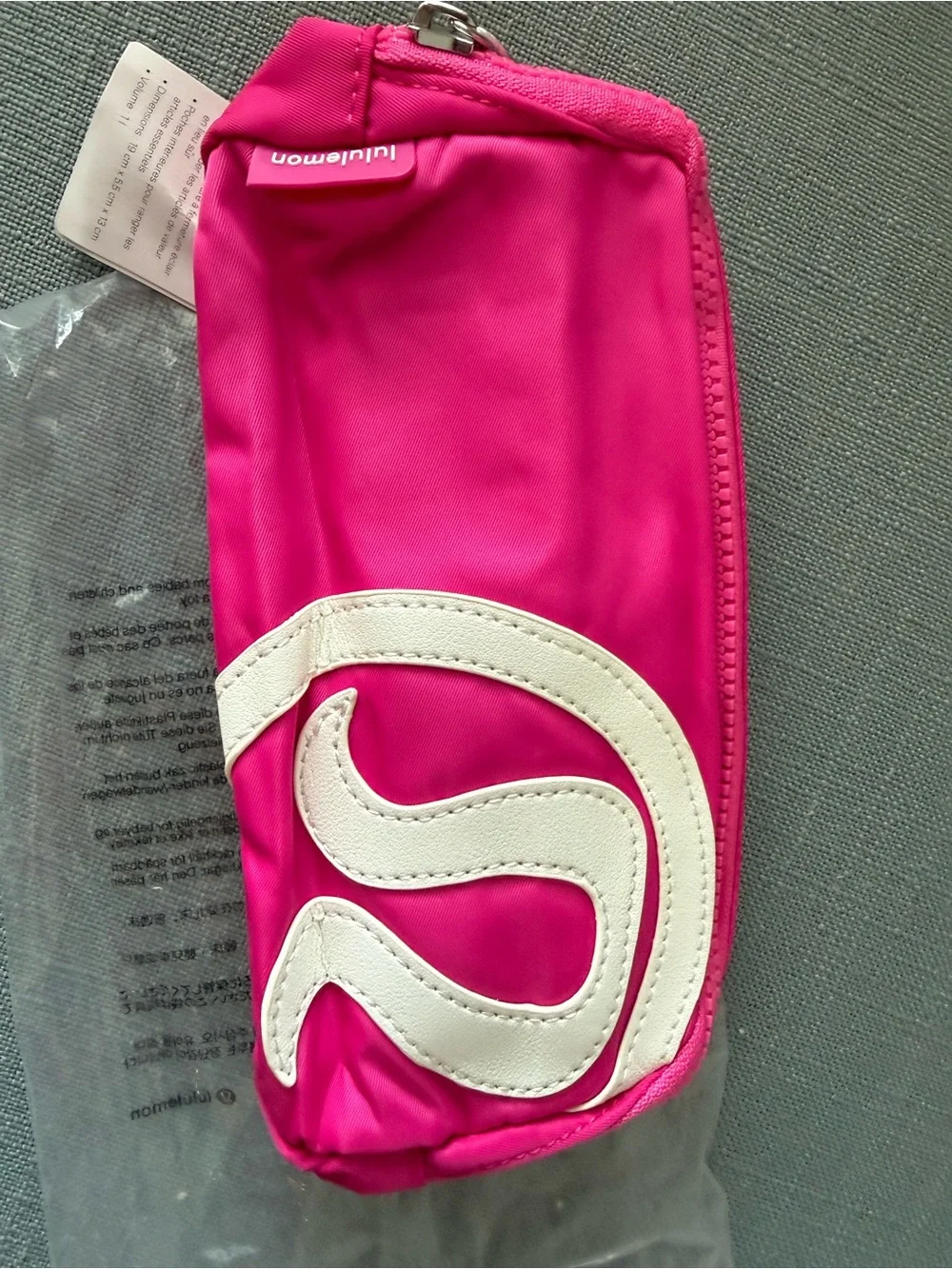BNWT Lululemon Pink Women's Crossbody Bag with White Accent